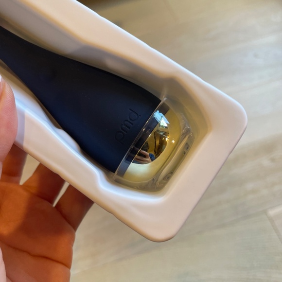 PMD Beauty PMD Clean Smart Facial Cleansing Device in Navy - Picture 5 of 5